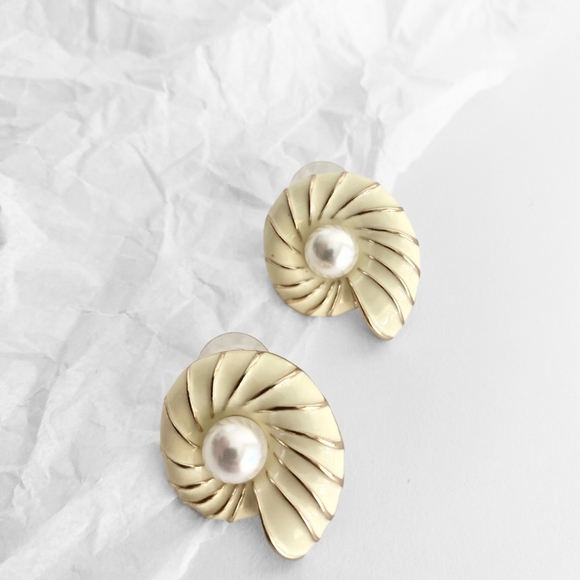 silverlià Fashion Trendy Retro Style Fashion Geometric Pearl Earrings - Picture 3 of 5